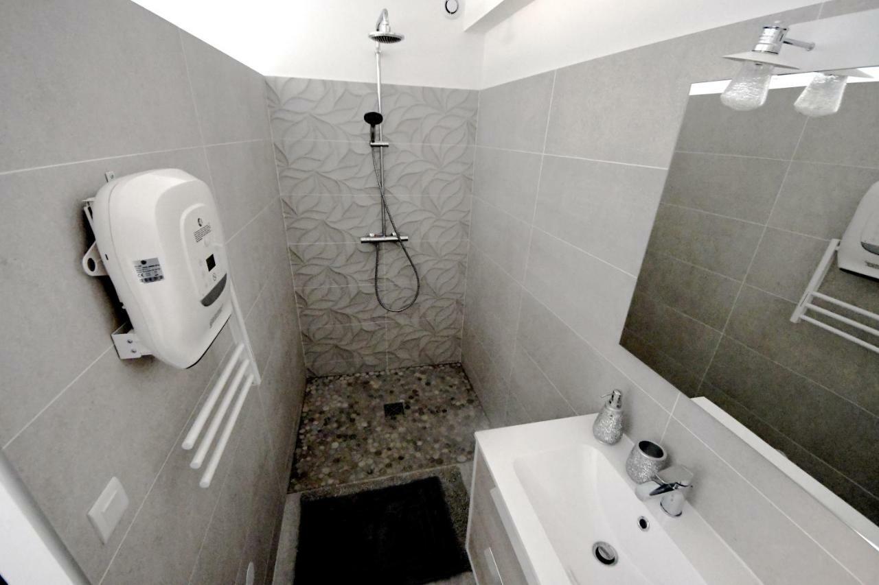 Chambres D'Hotes Des Huppes Nîmes Eksteriør billede